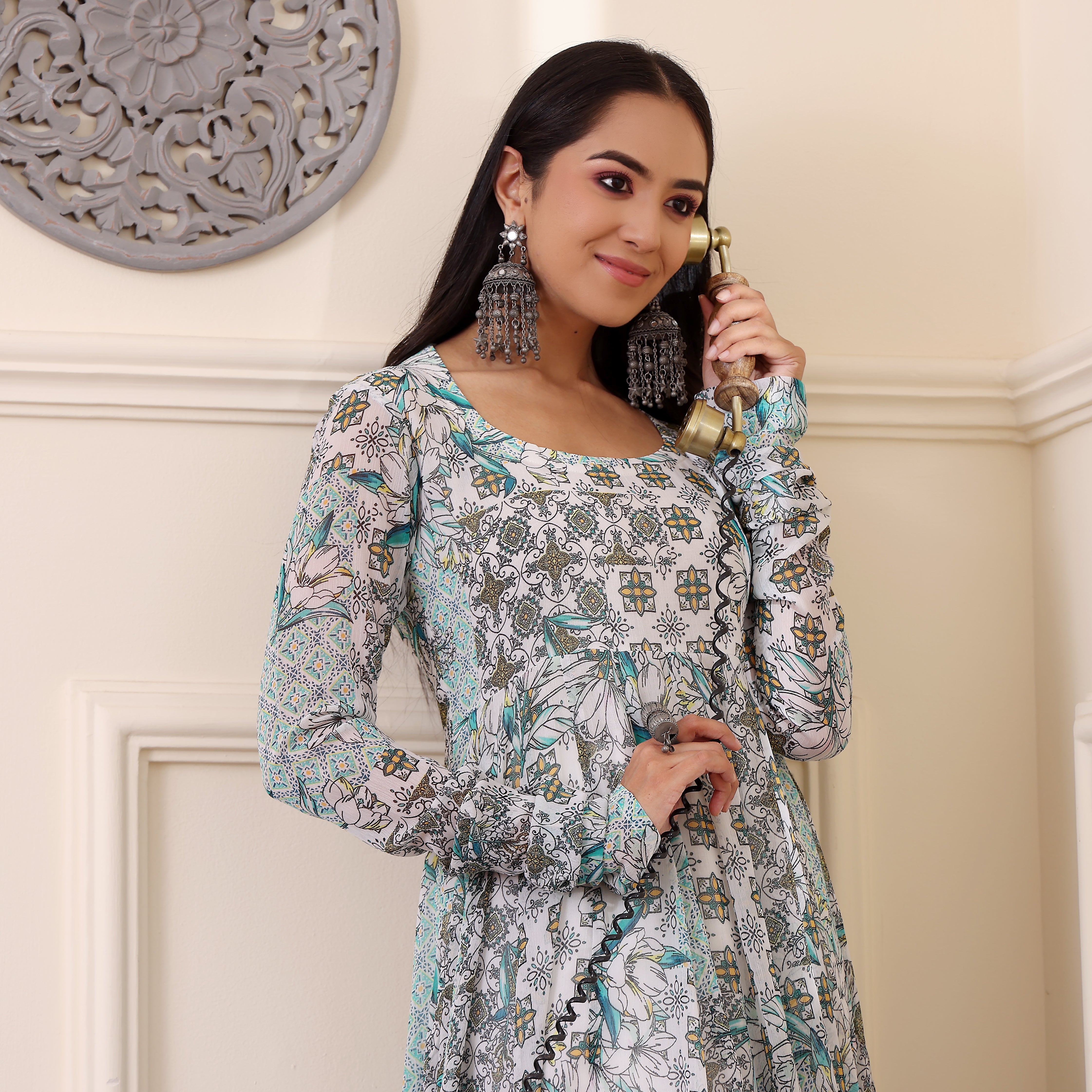 Minari Georgette Kalidar kurta