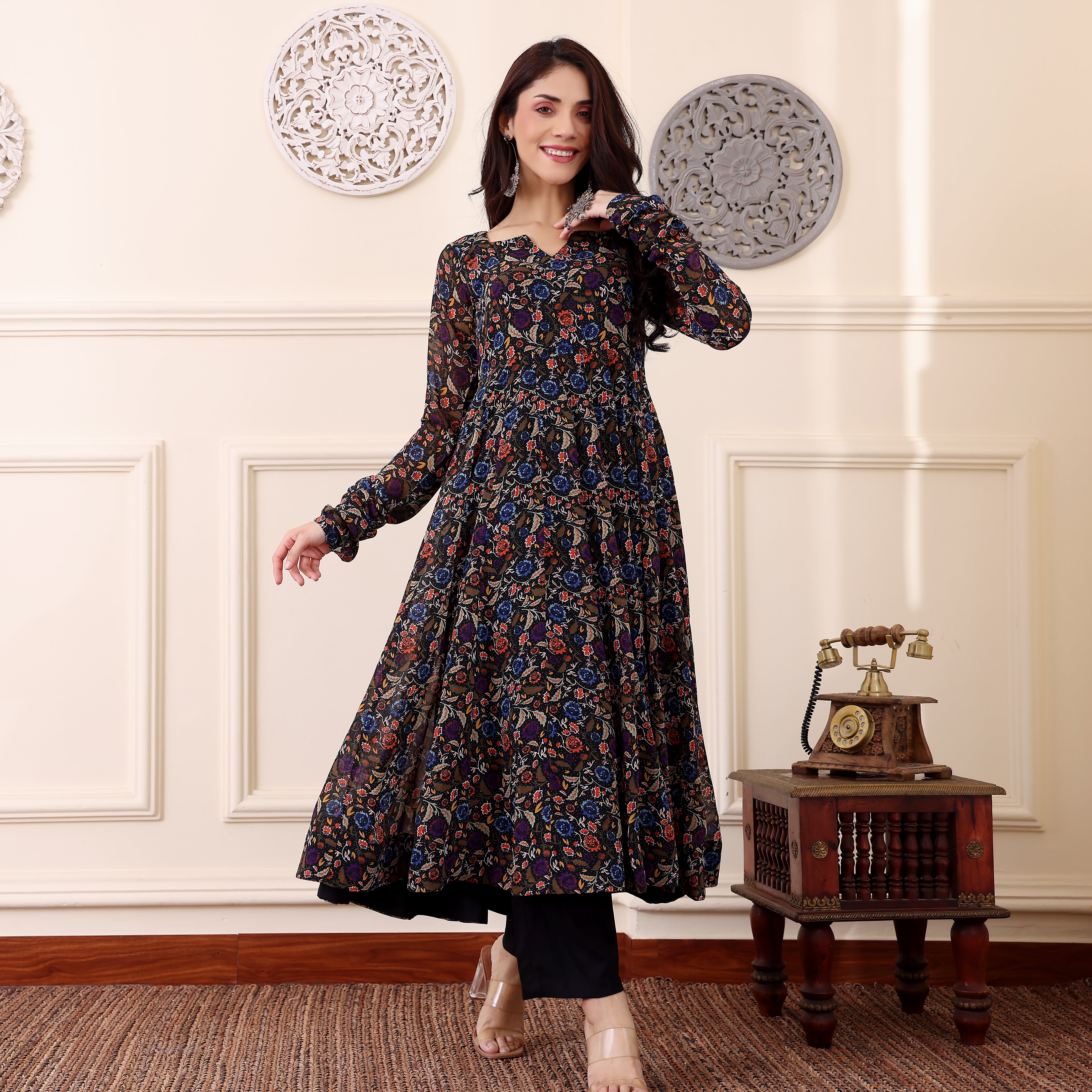 Kanisha Georgette Kalidaar Kurta