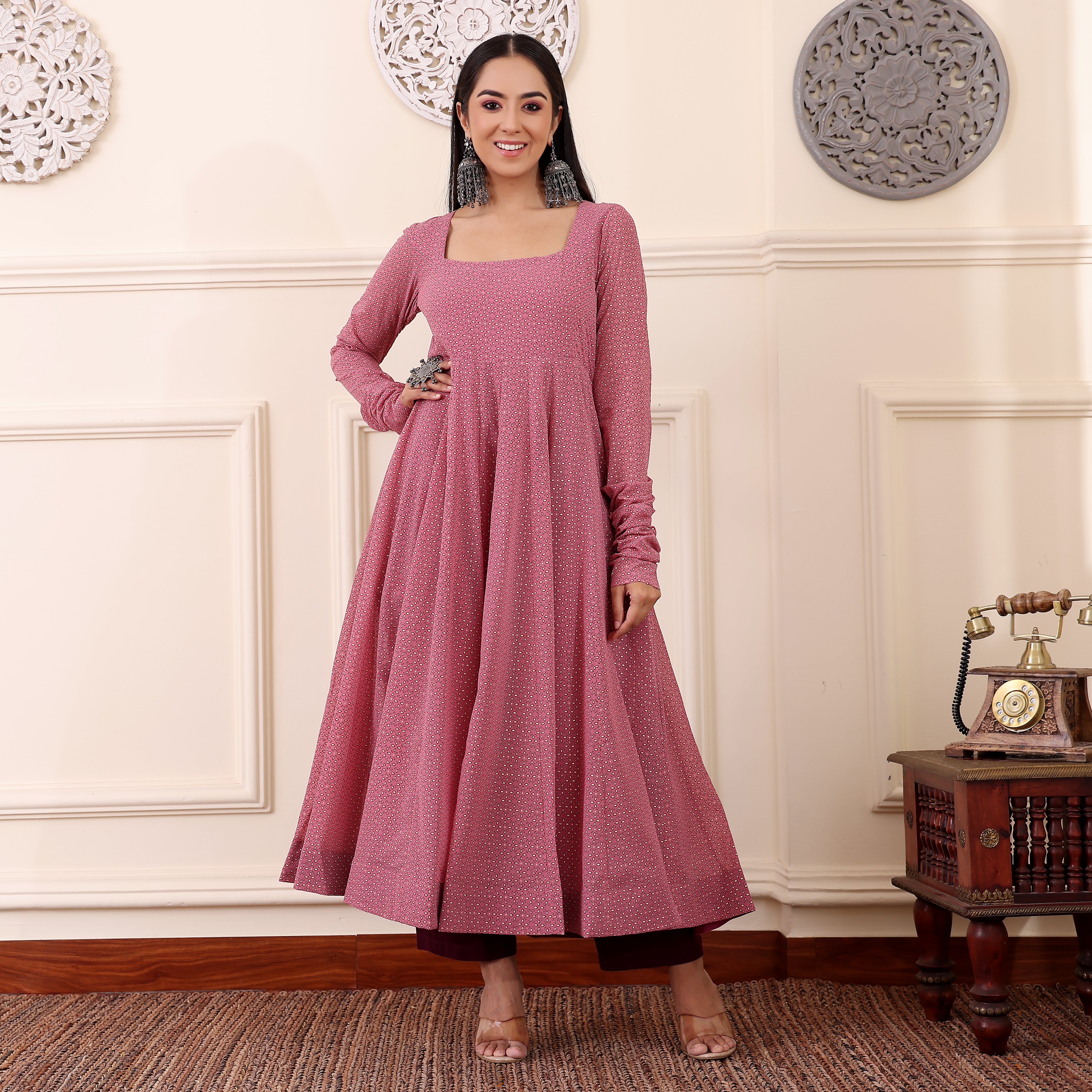 Sunanda Georgette Kalidaar Kurta