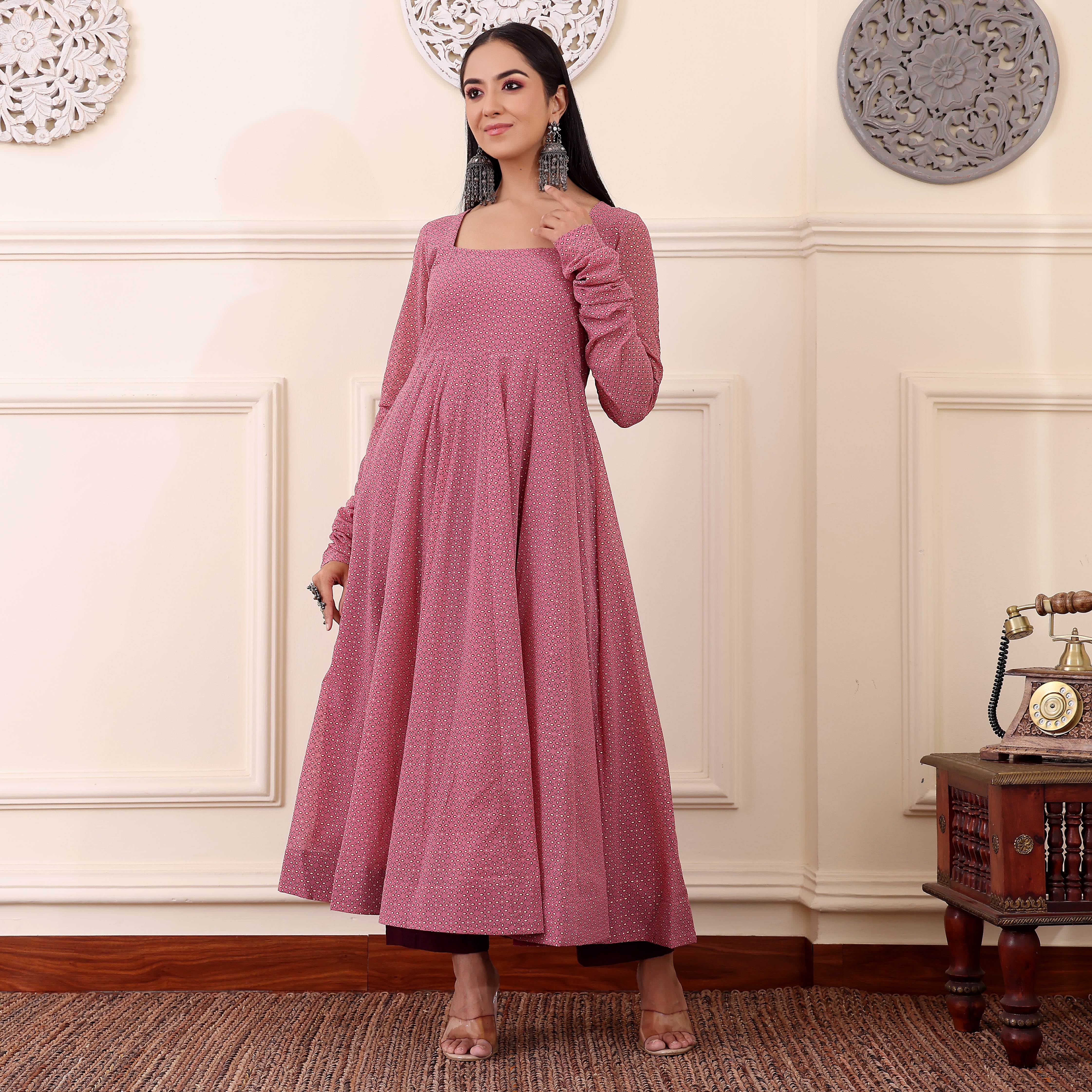 Sunanda Georgette Kalidaar Kurta