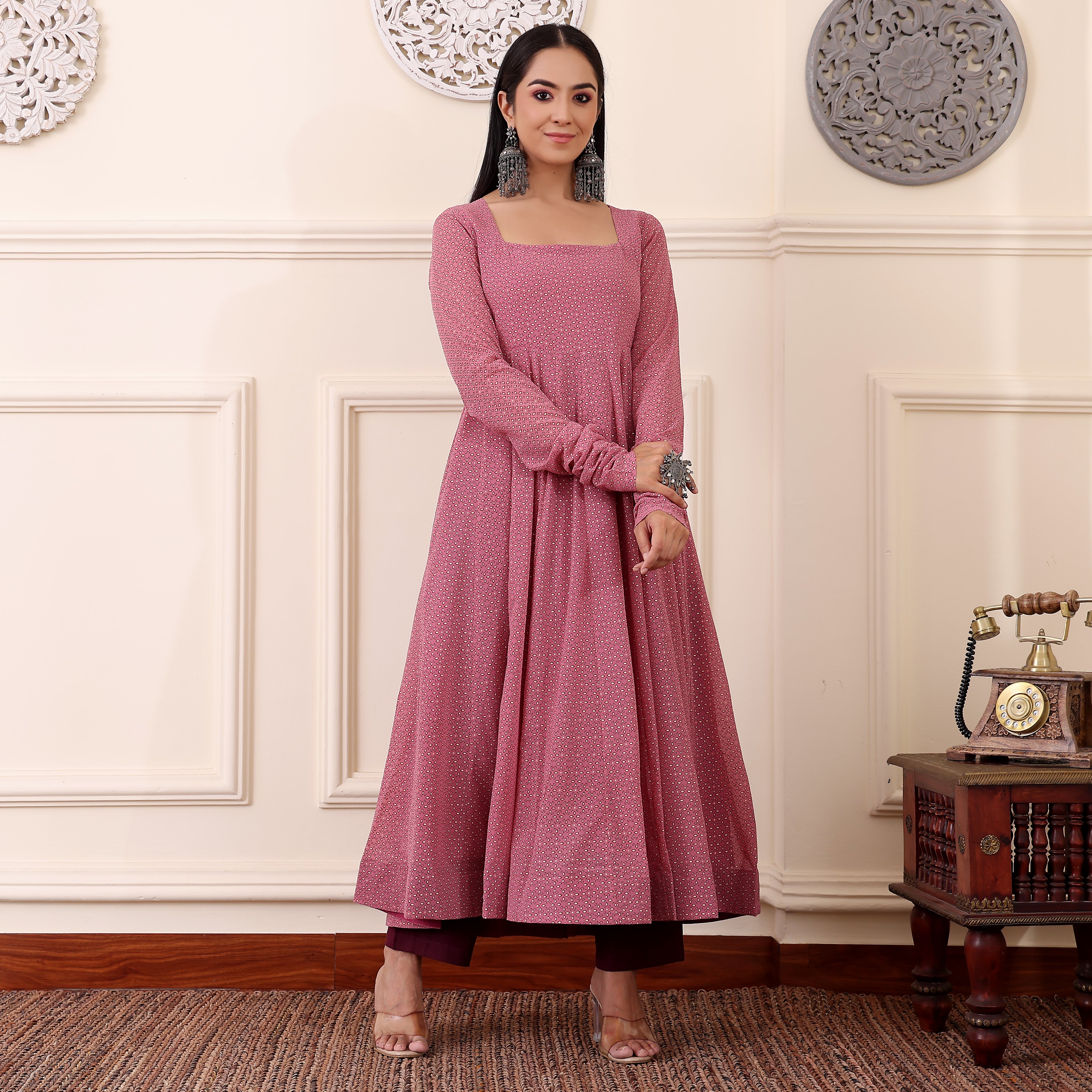 Sunanda Georgette Kalidaar Kurta