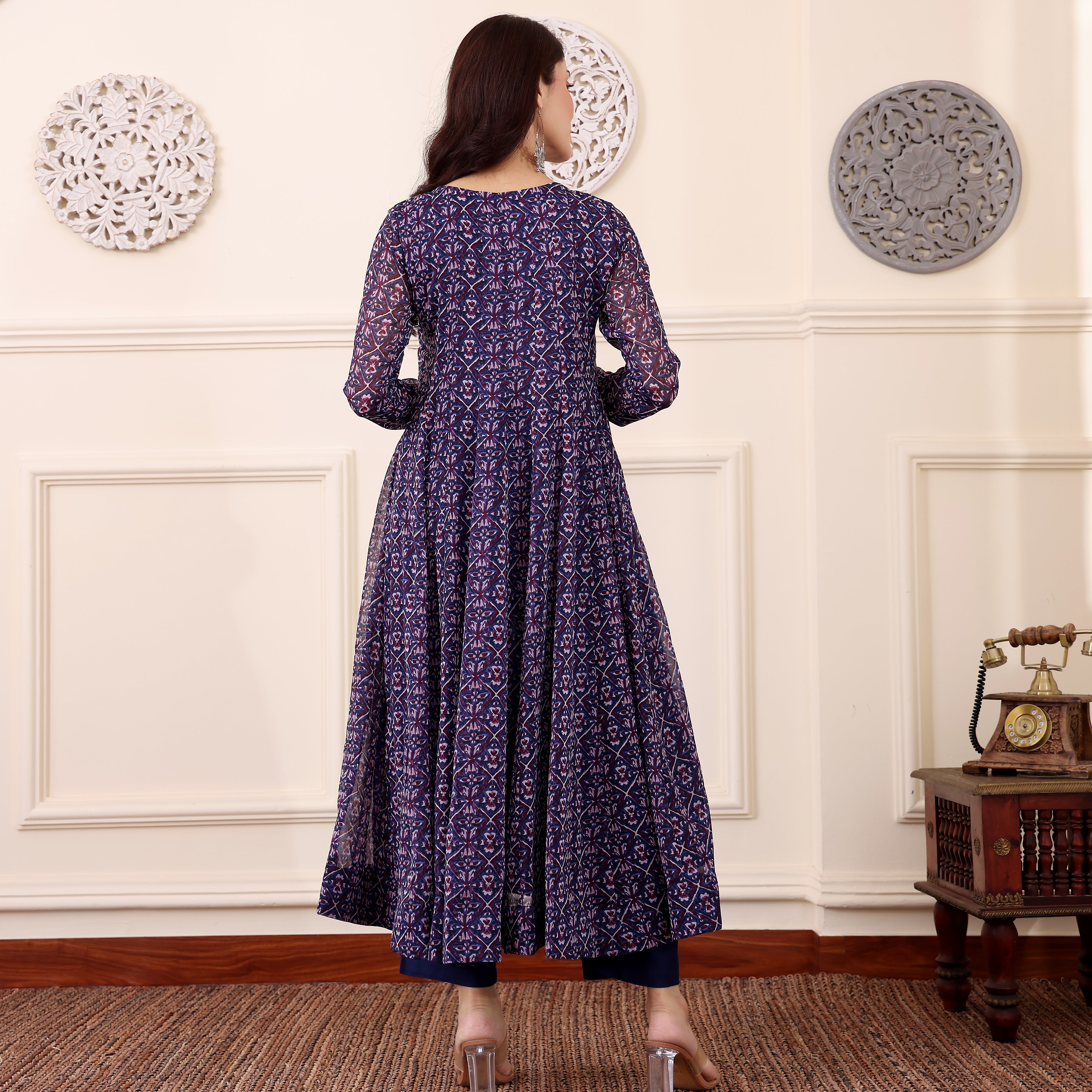 Varika  Kalidar Georgette Kurta