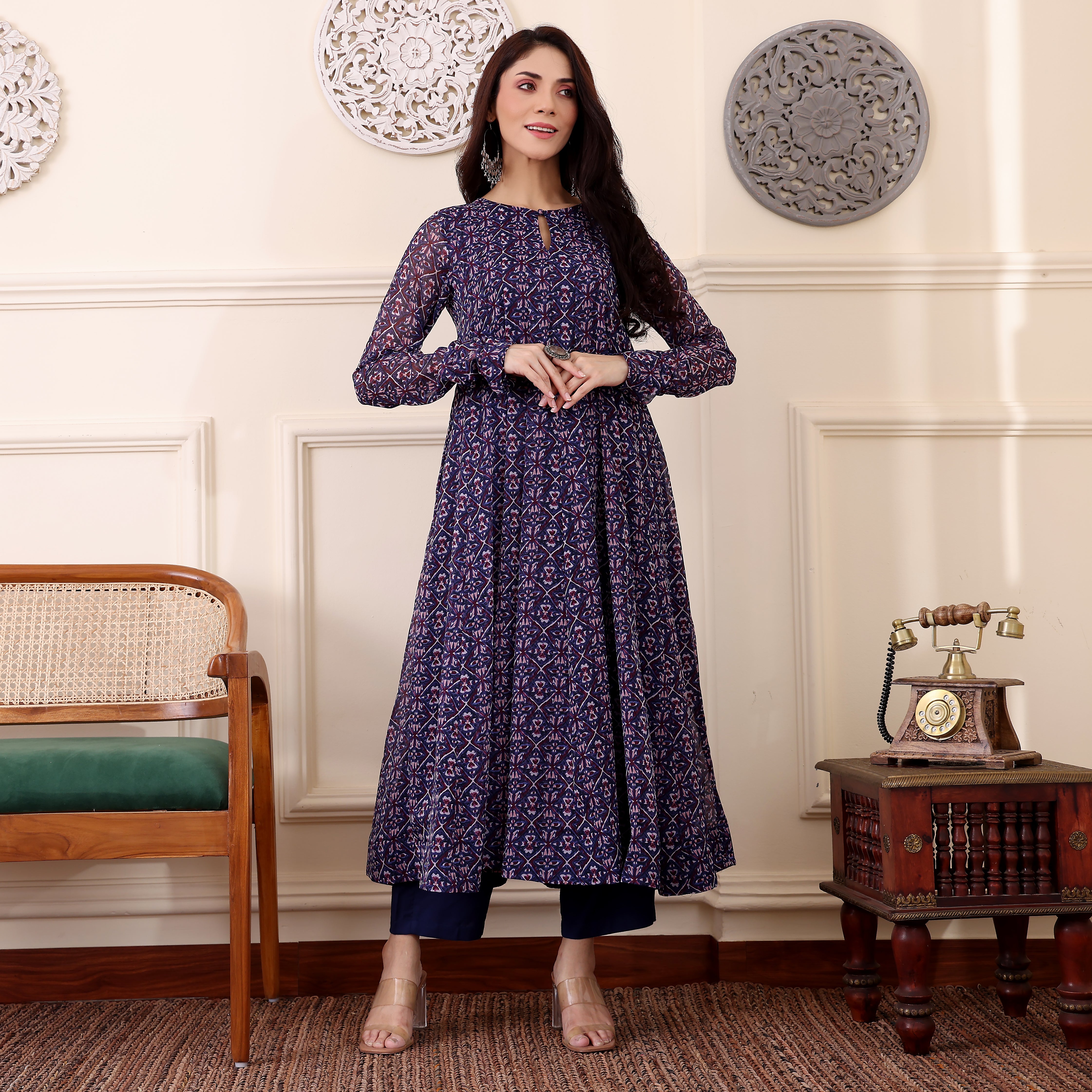 Varika  Kalidar Georgette Kurta