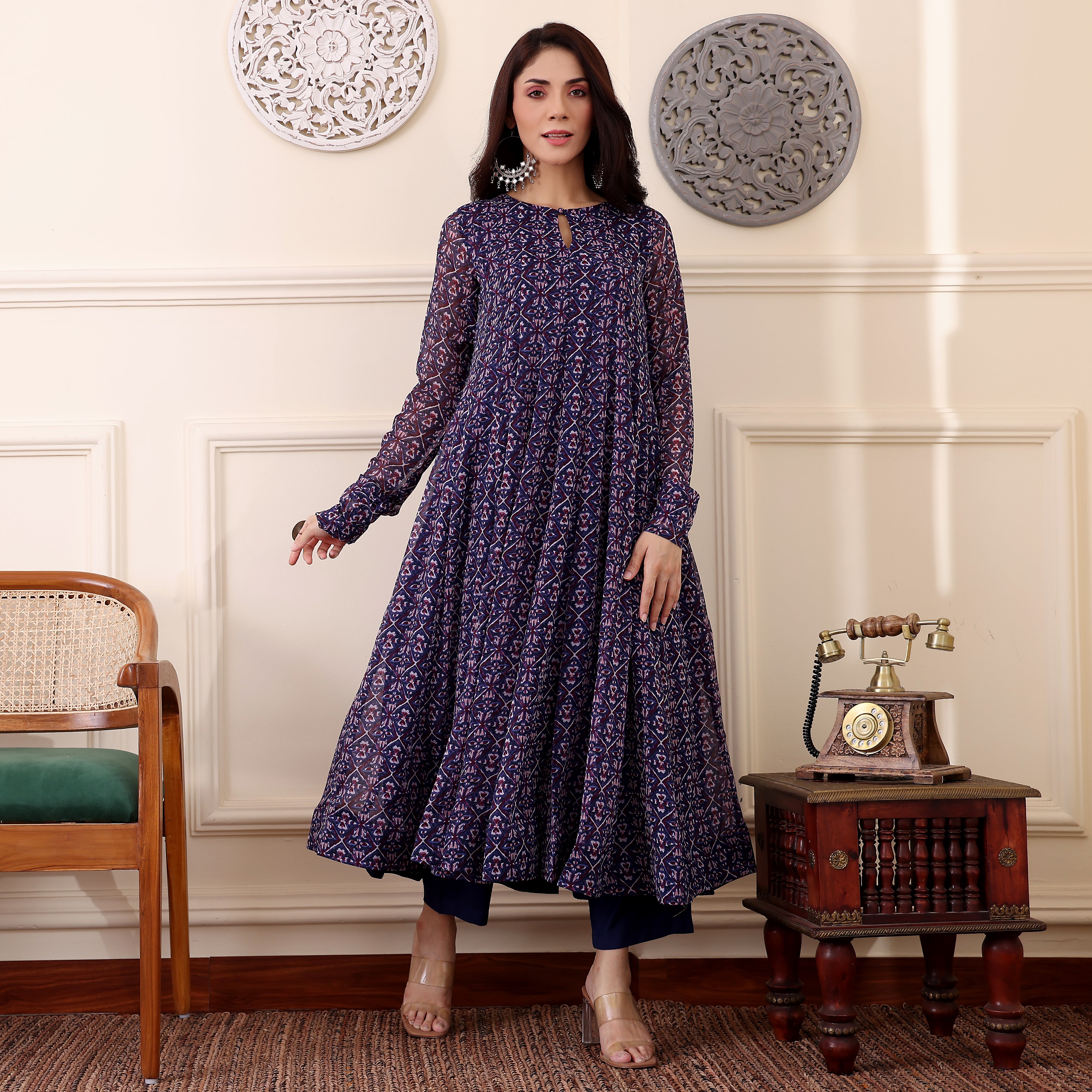 Varika  Kalidar Georgette Kurta