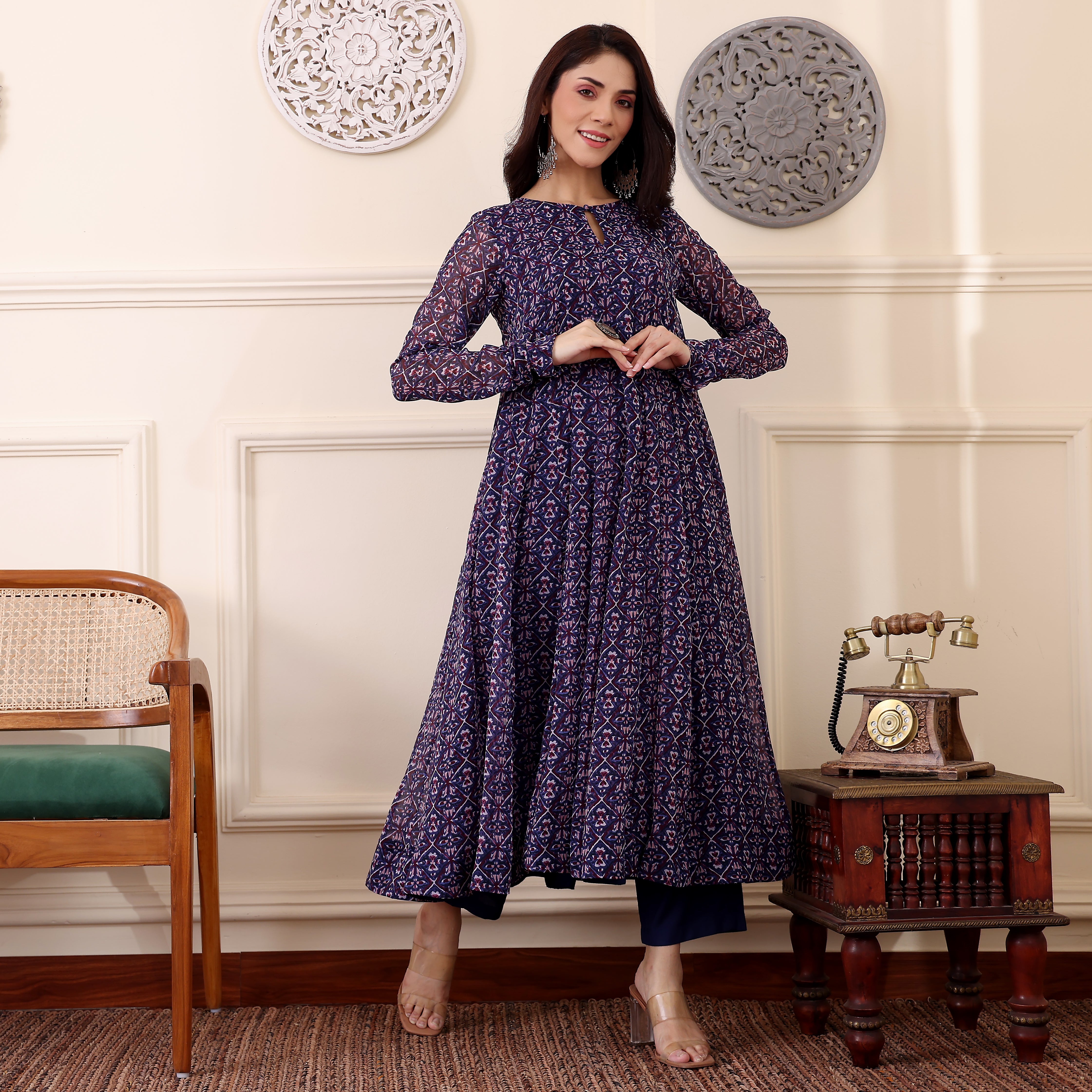 Varika  Kalidar Georgette Kurta