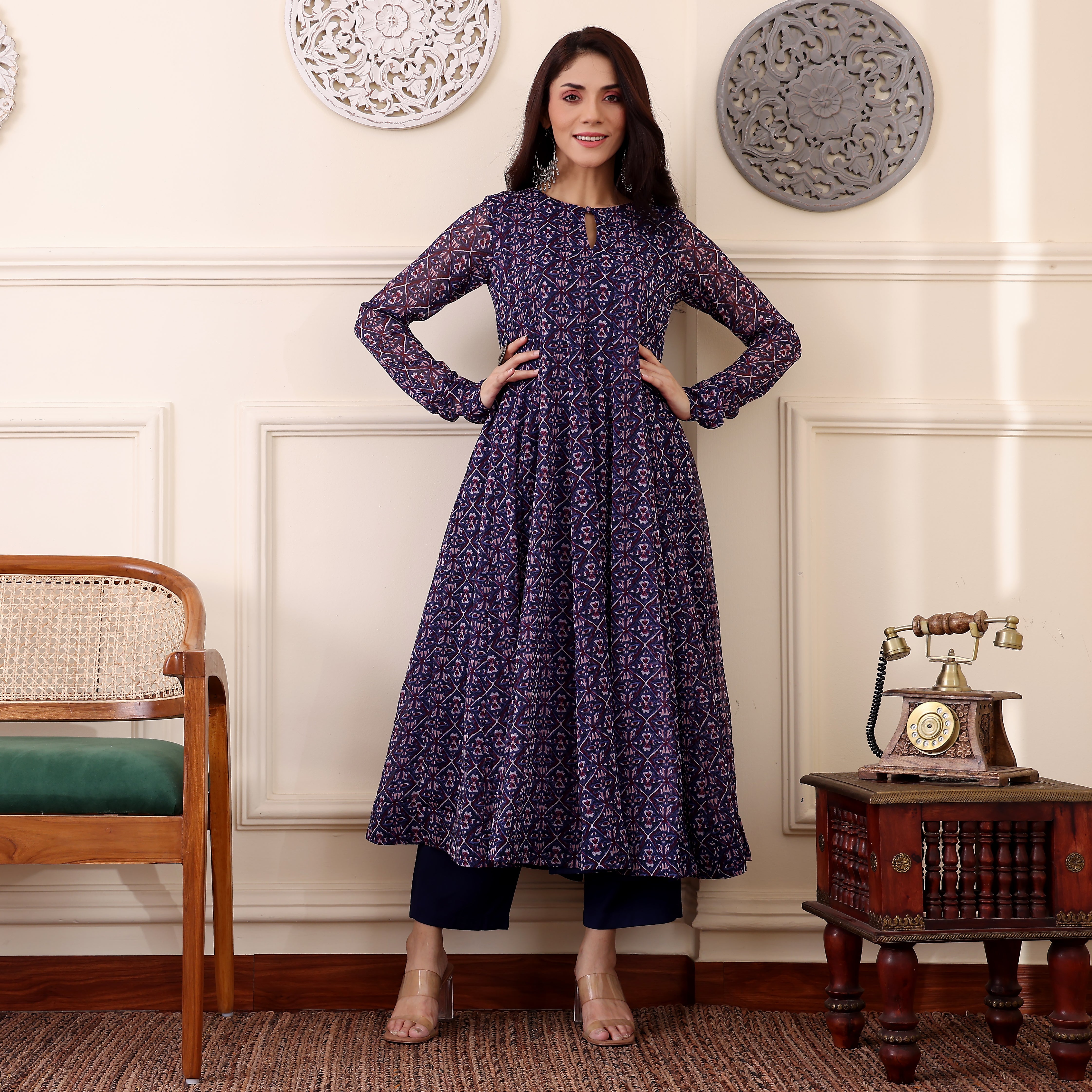 Varika  Kalidar Georgette Kurta