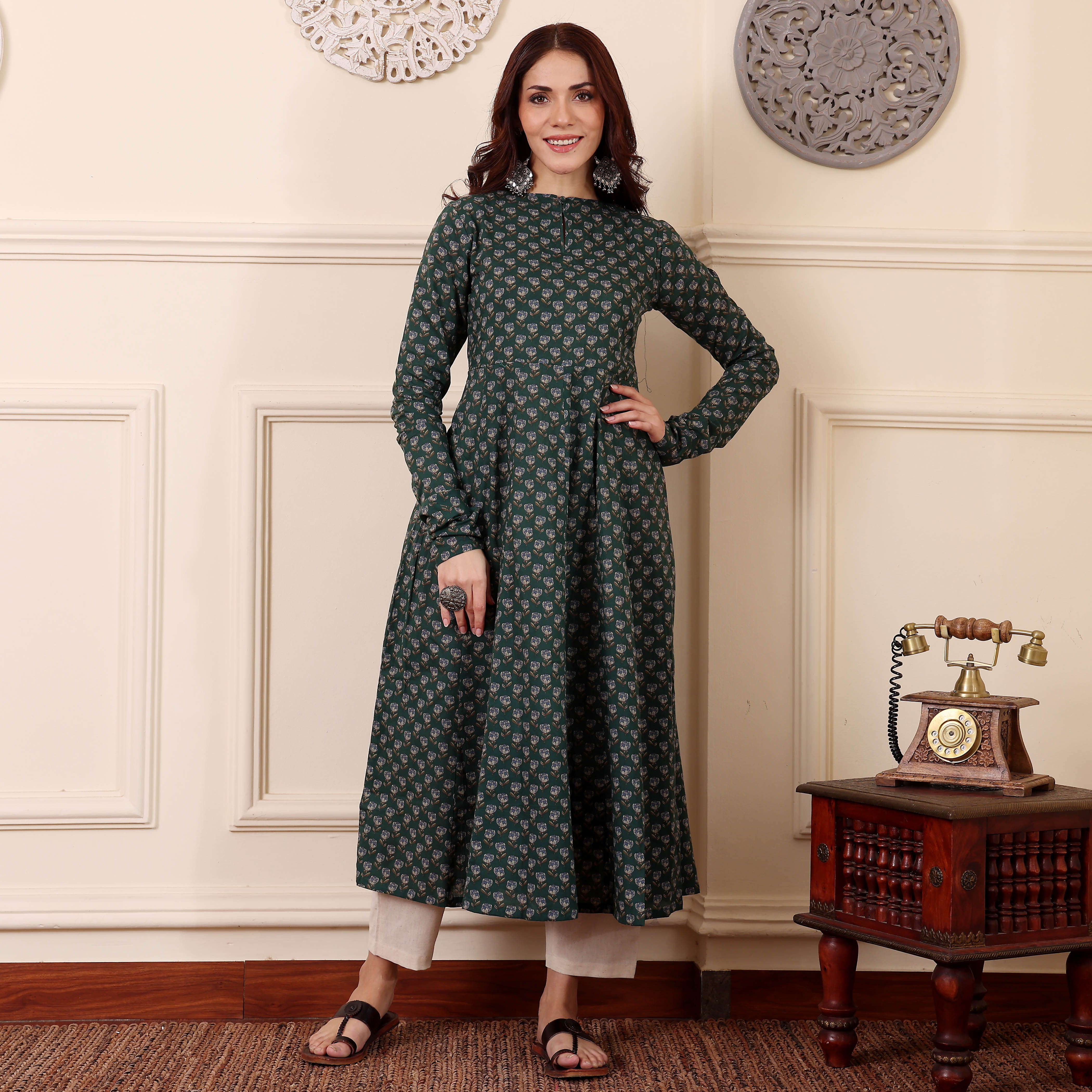 Avira Cotton Kalidaar Kurta